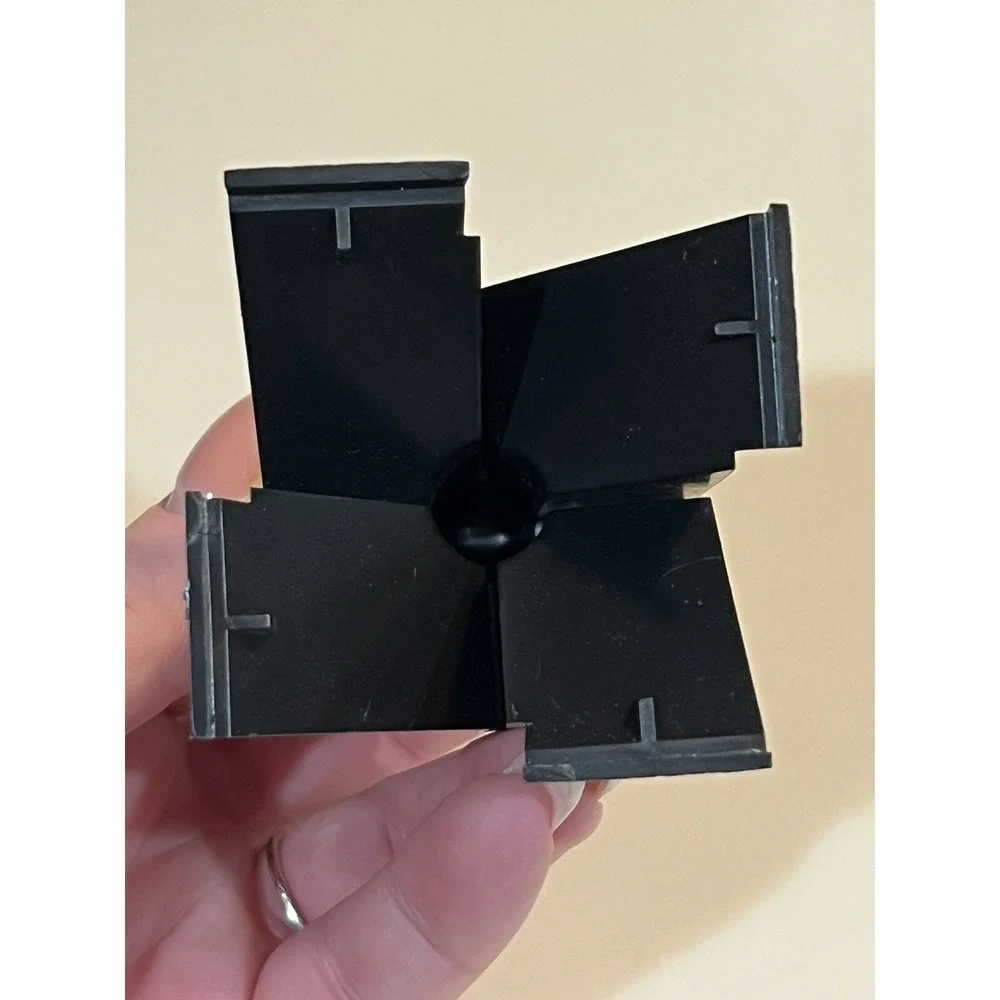 Milton Bradley Which Witch Replacement Part Room Connector Baffle Original Piece
